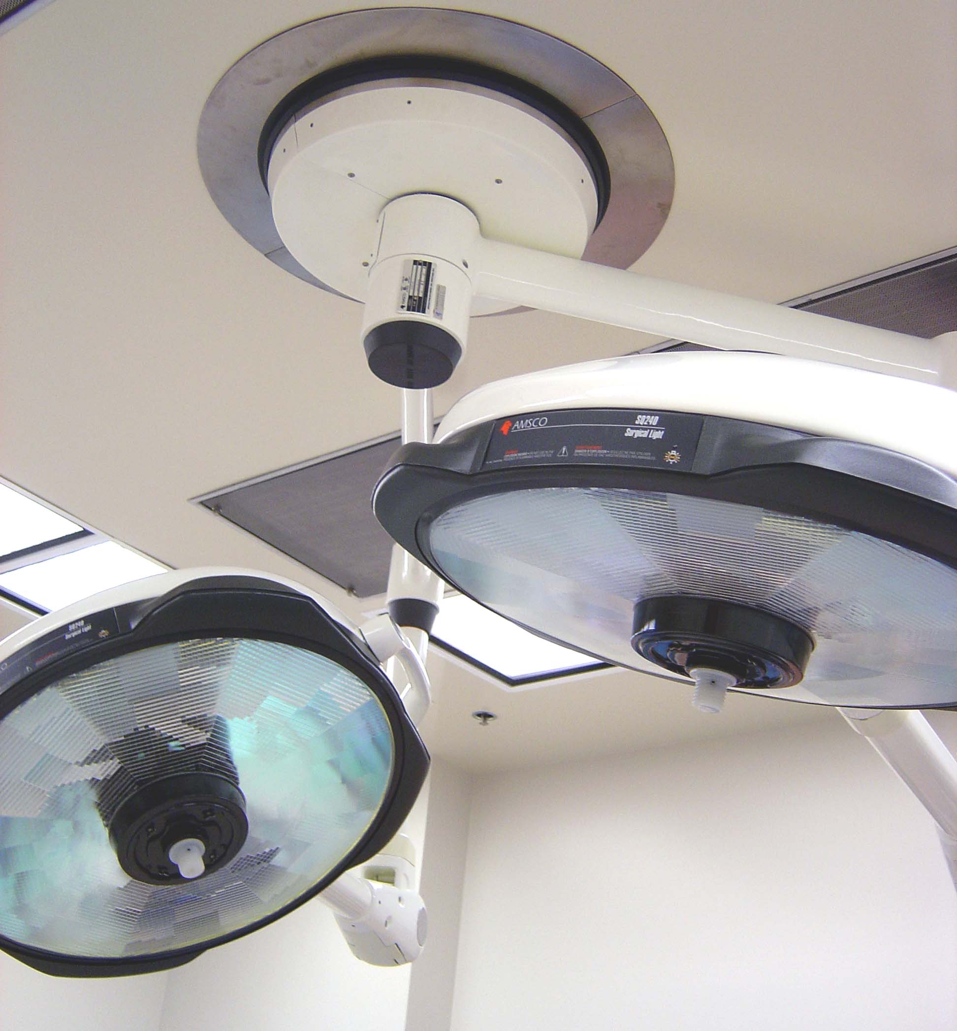 Operating theatre surgery lights.